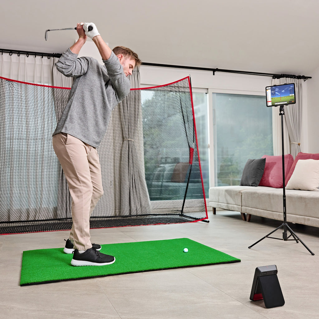 Voice Caddie SC4 Pro Launch Monitor with Alignment Stand